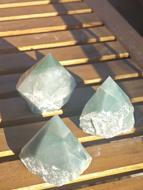 Aventurine vs. Jade: Key Differences